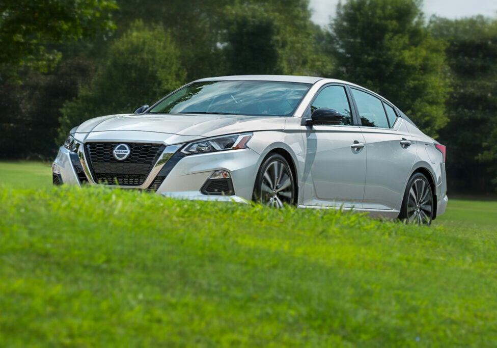 2022-Nissan-Altima-exterior.jpg